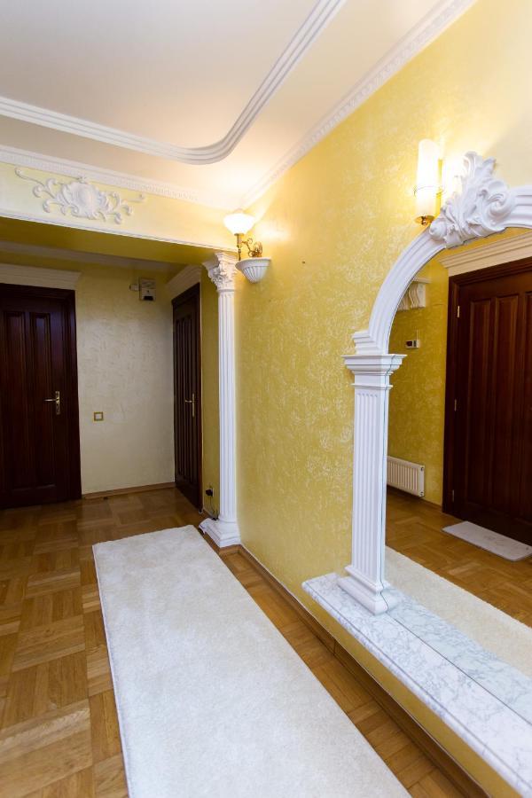 Центр. Вулиця Липова. 3 Кімнати Apartment Ternopil Exterior photo