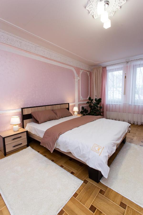 Центр. Вулиця Липова. 3 Кімнати Apartment Ternopil Exterior photo