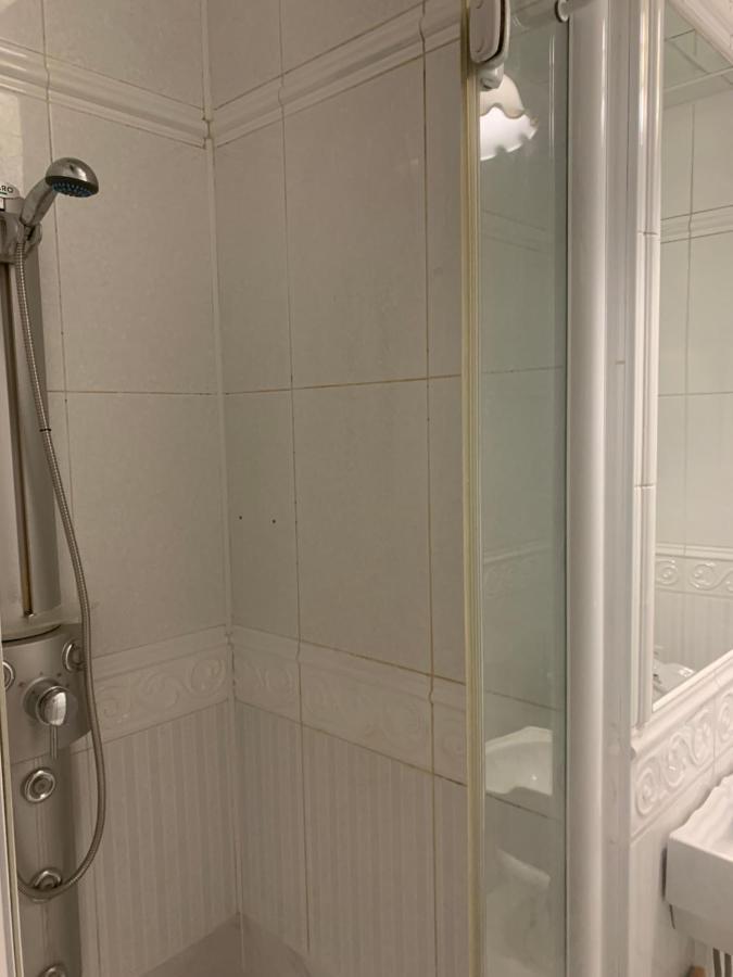 Центр. Вулиця Липова. 3 Кімнати Apartment Ternopil Exterior photo